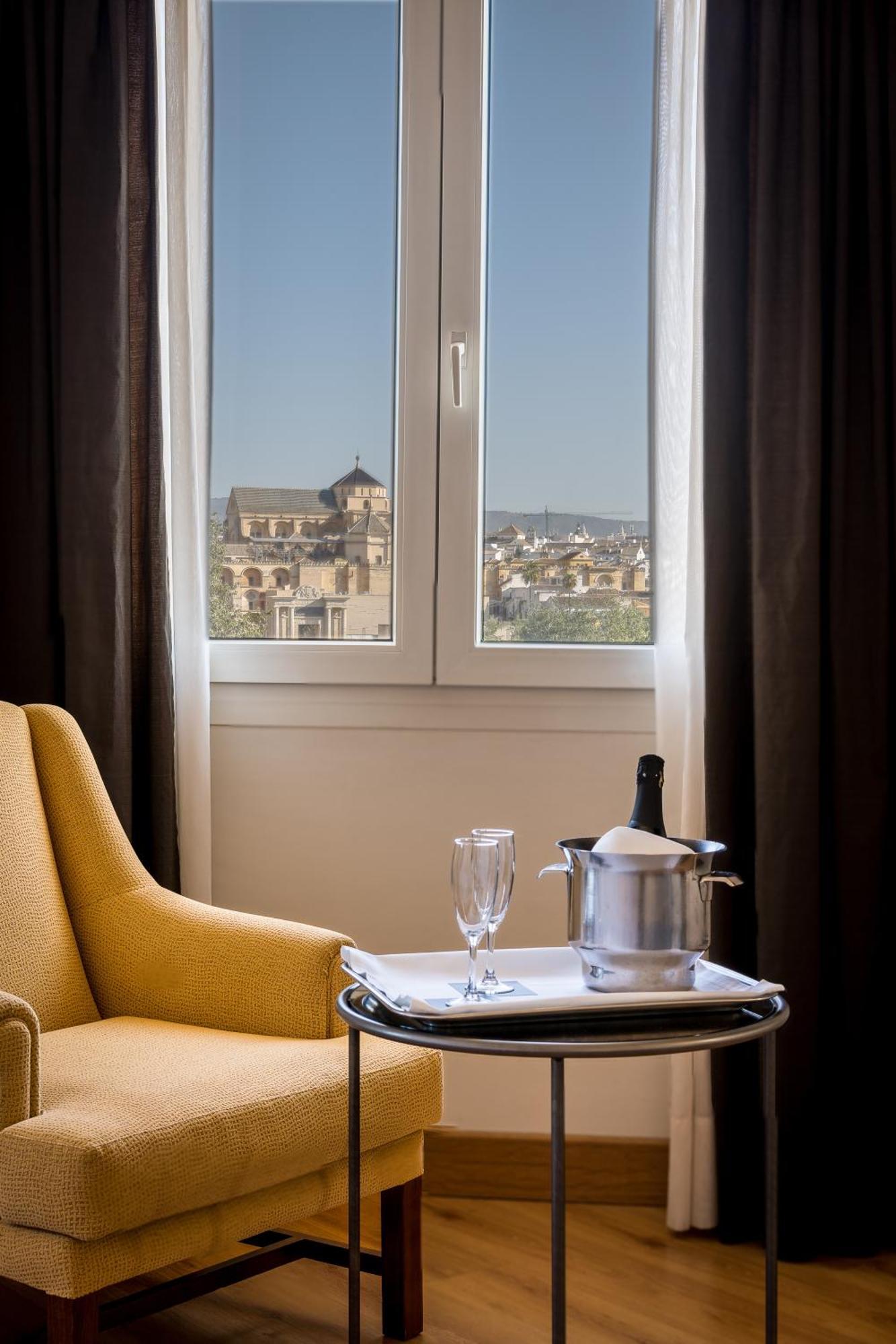 Hesperia Cordoba Hotel Kültér fotó